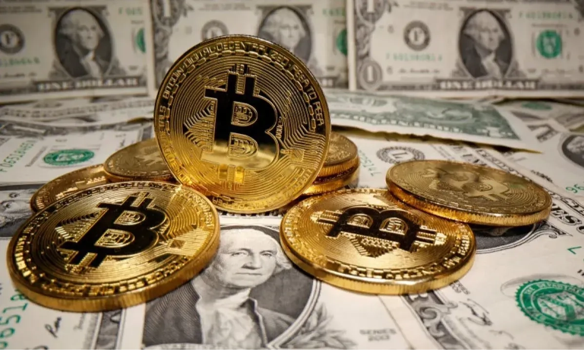 US Bitcoin ETFs Surge with $629.8M Daily Record Decoding the Massive ETF Inflow Reversal